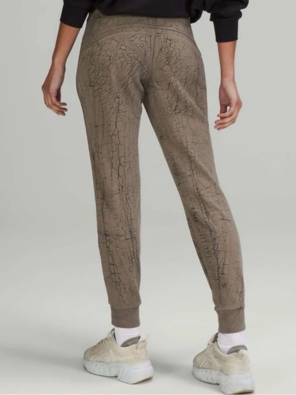 Lululemon Warm Down Jogger 7/8 Length Thread Dye Rover Black Size 2